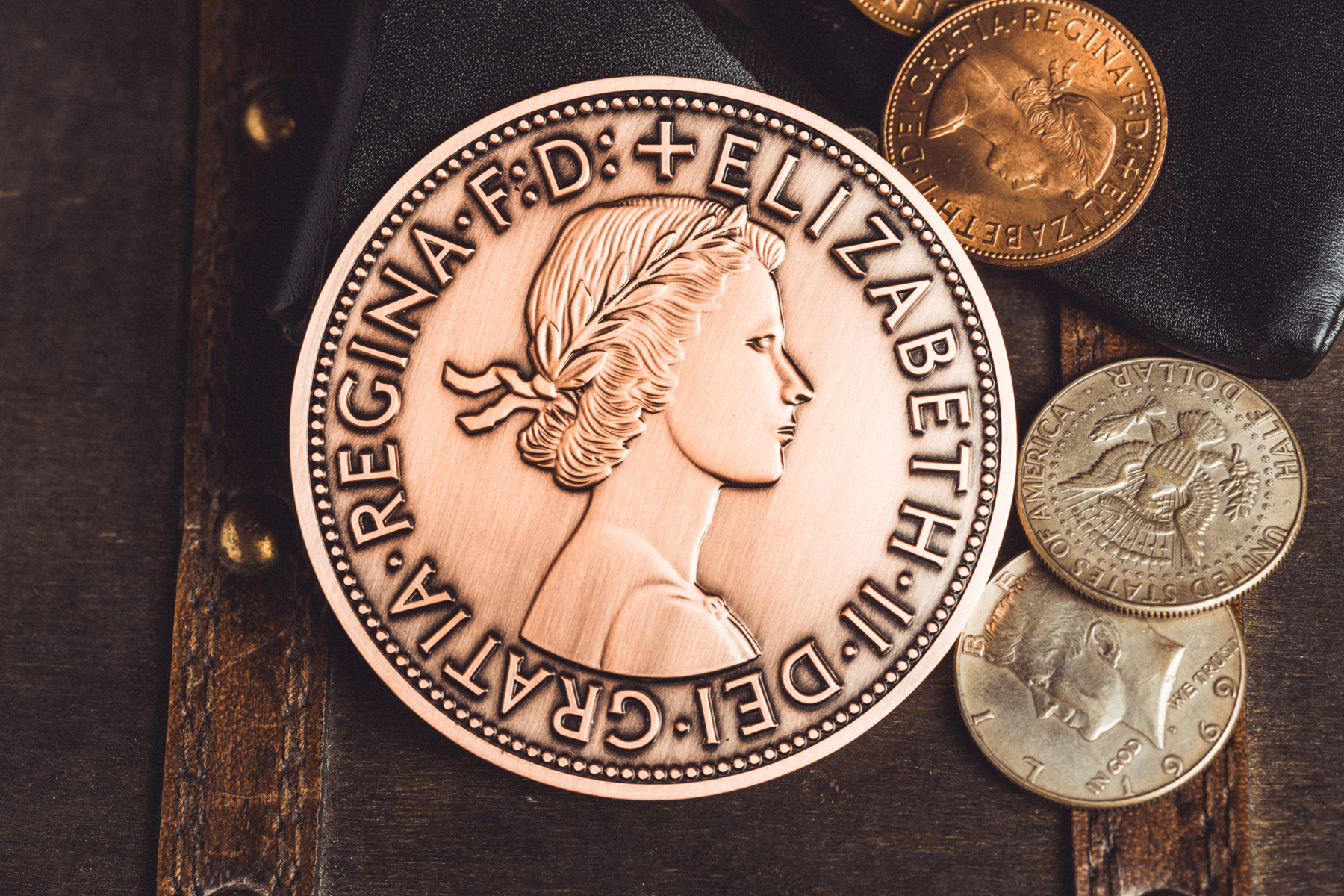 Jumbo coins by Bacon Magic