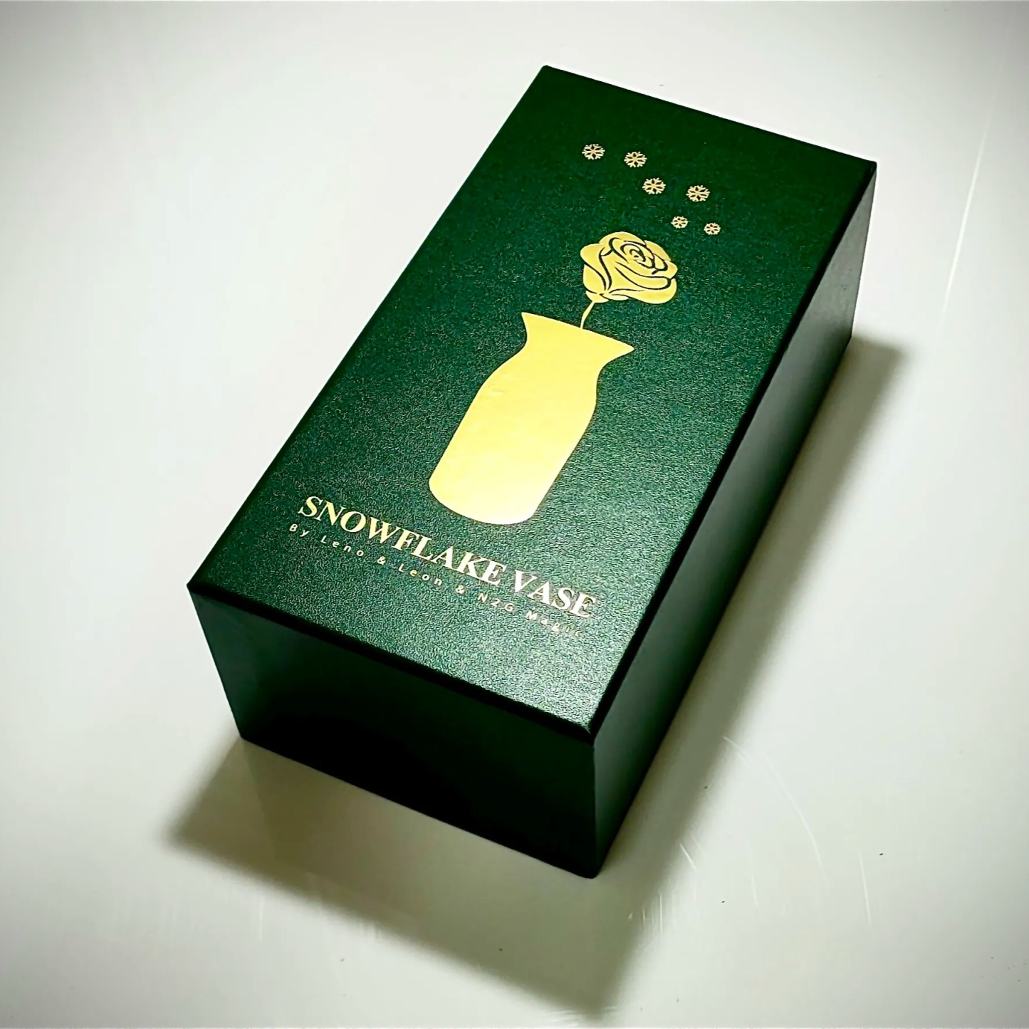 Snowflake Vase by Leno, Leon and N2G-N2G Presents