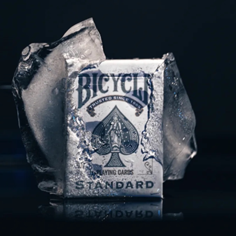 SNOW DECK By Yoan TANUJI & Magic Dream (Gimmicks and Online Instructions)  ( SNOWDECK ) 