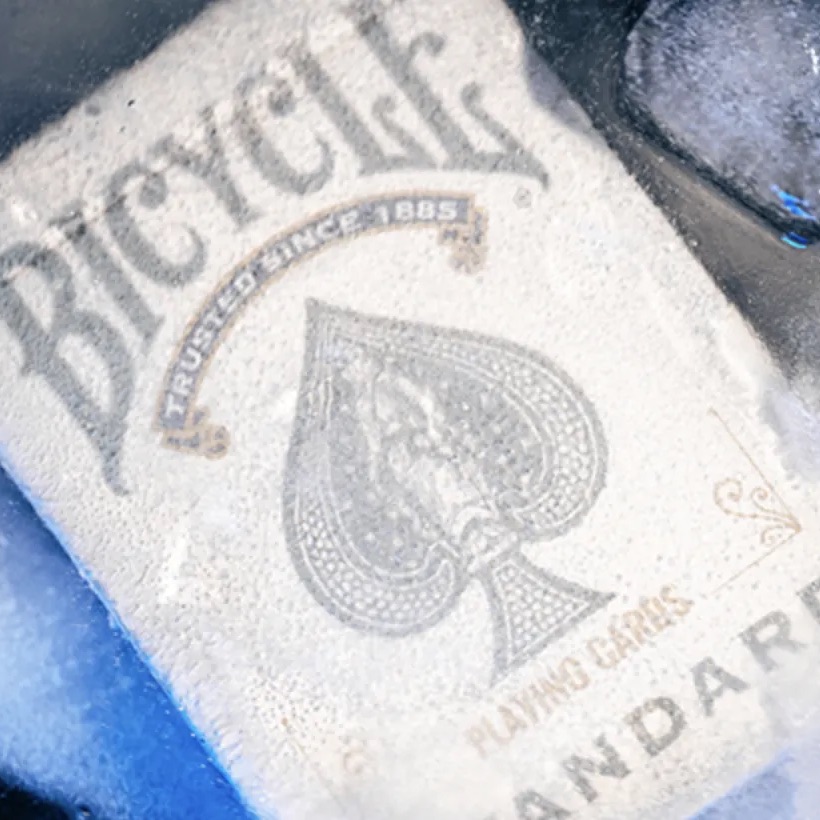 SNOW DECK By Yoan TANUJI & Magic Dream (Gimmicks and Online Instructions)  ( SNOWDECK ) 