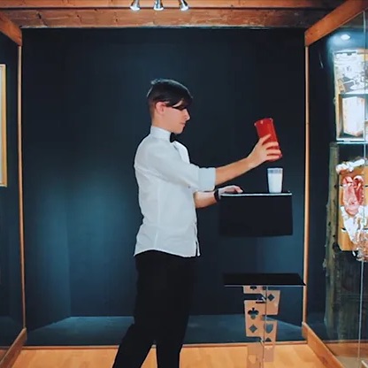 Vanishing Glass of Milk PRO (Gimmicks and Online Instructions) by Bazar de Magia 