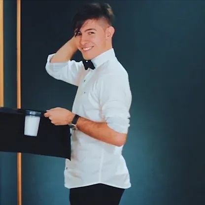 Vanishing Glass of Milk PRO (Gimmicks and Online Instructions) by Bazar de Magia 