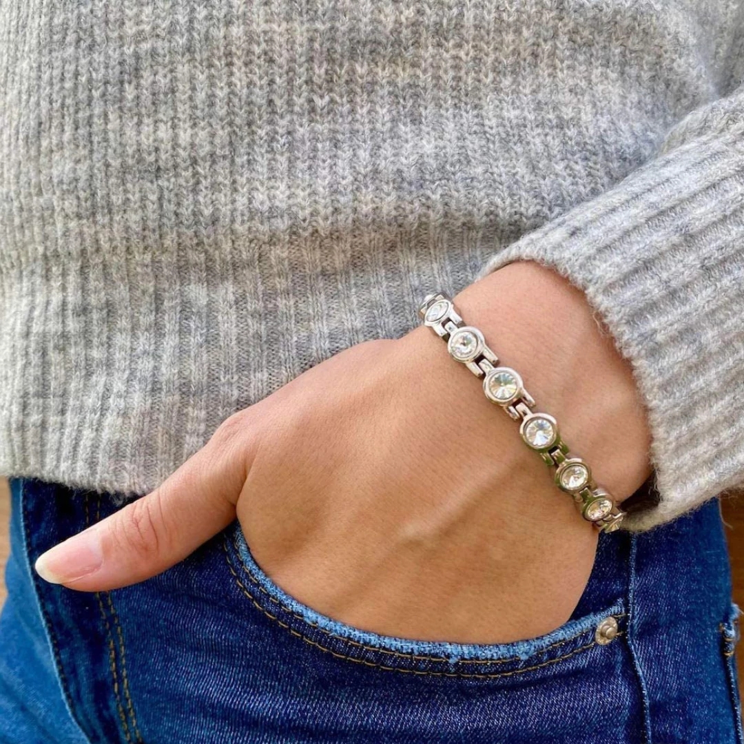 More Than A Bracelet — A Daily Reminder Of Strength, Luck & Love ✨Limited-time offer: 50% off today!