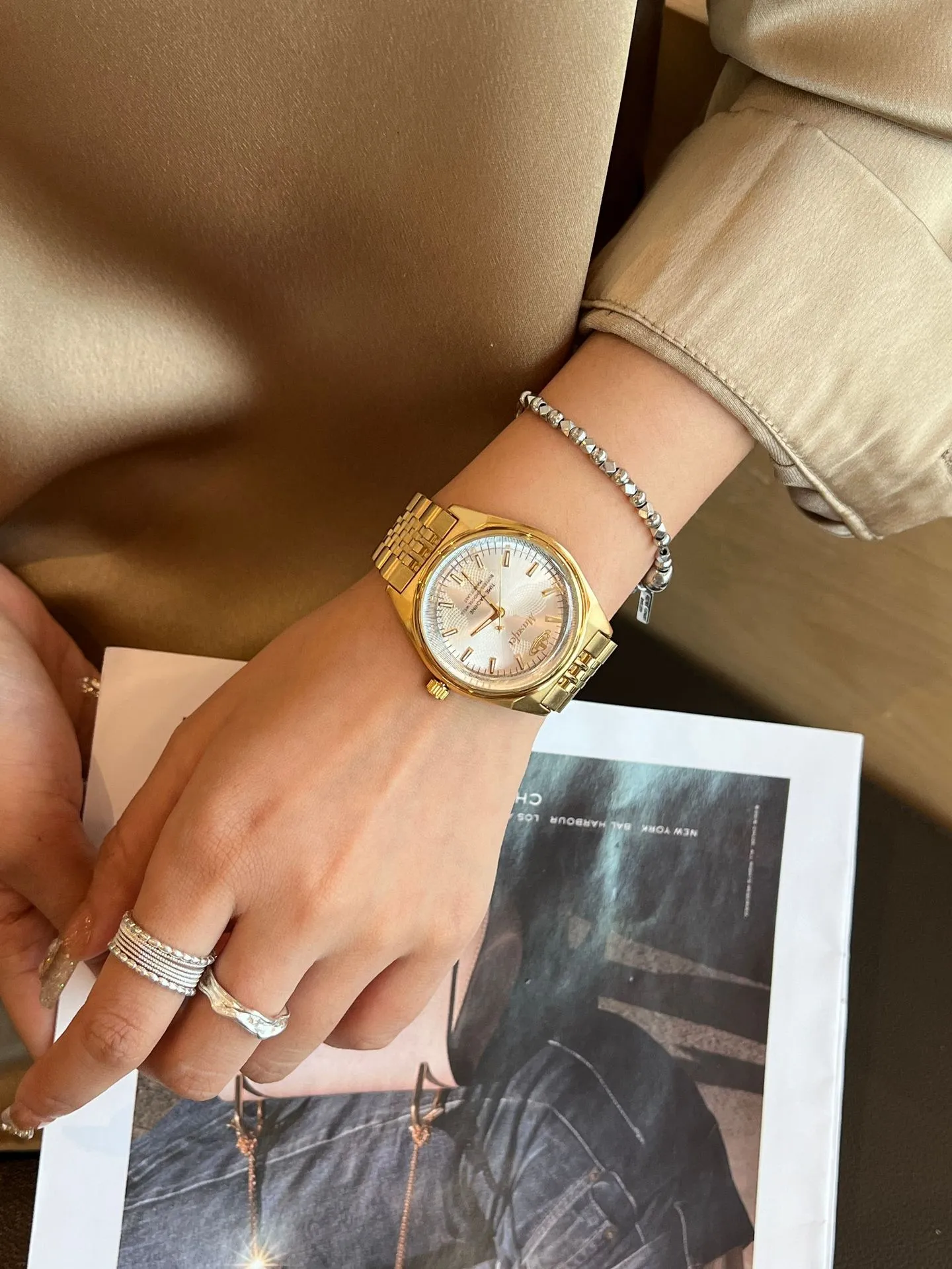 Mother’s Day Gift – Elegant Gold Women’s Watch with Radiant Red Dial | Waterproof Quartz Timepiece