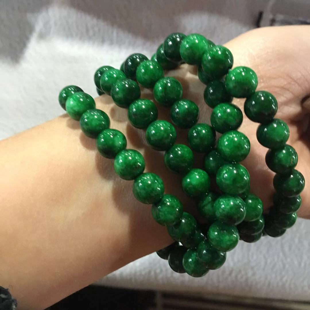 108 natural jadeite sun green dry green sparkling Buddha beads bracelet for disaster relief and blessings. Send gifts to mothers and elders.