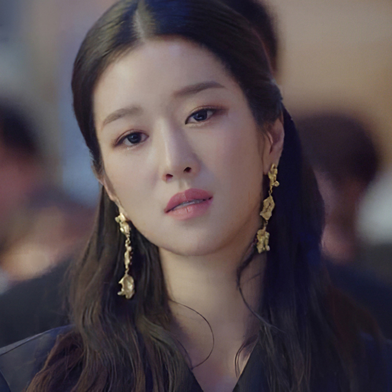 High luxury and minimalist metal long earrings for women