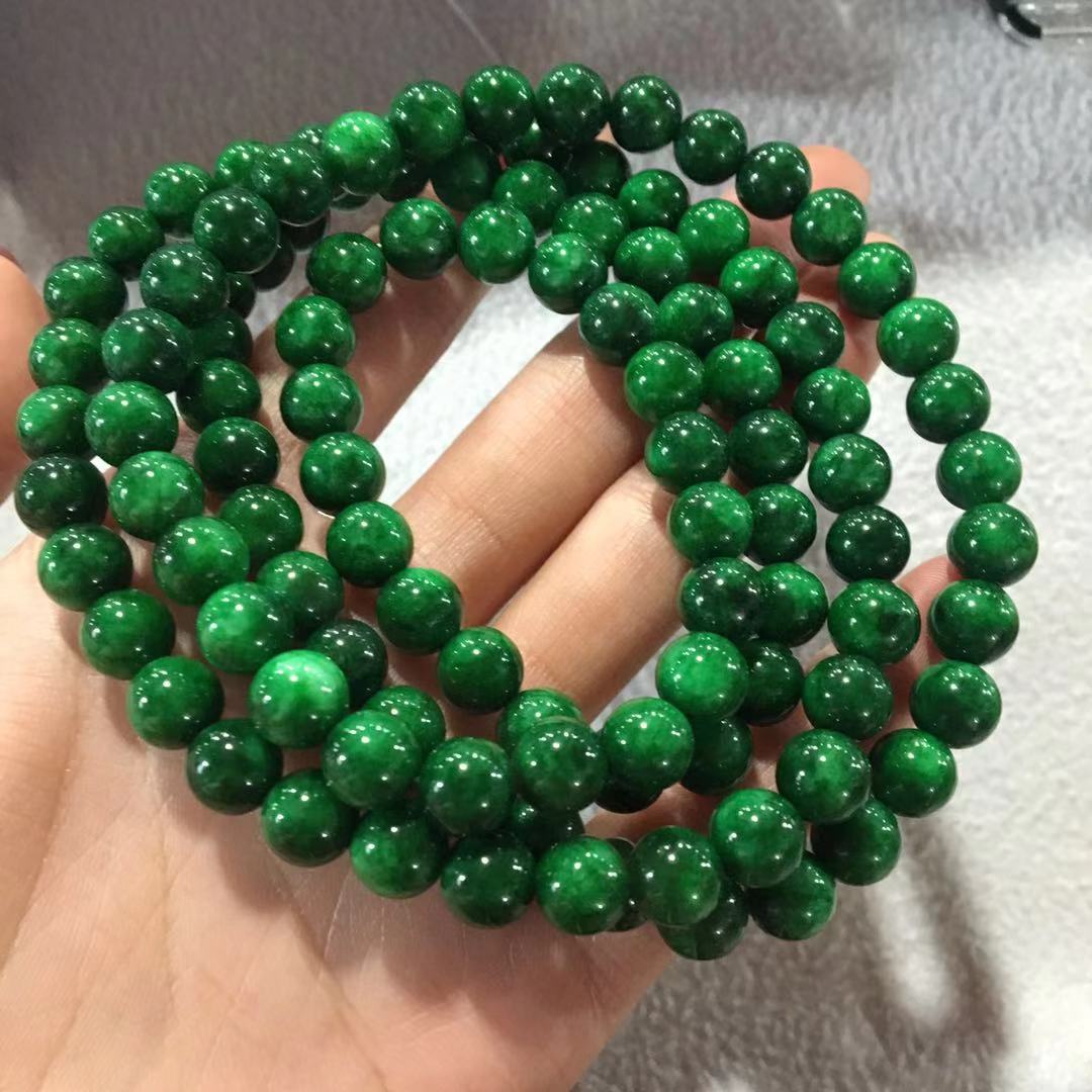 108 natural jadeite sun green dry green sparkling Buddha beads bracelet for disaster relief and blessings. Send gifts to mothers and elders.