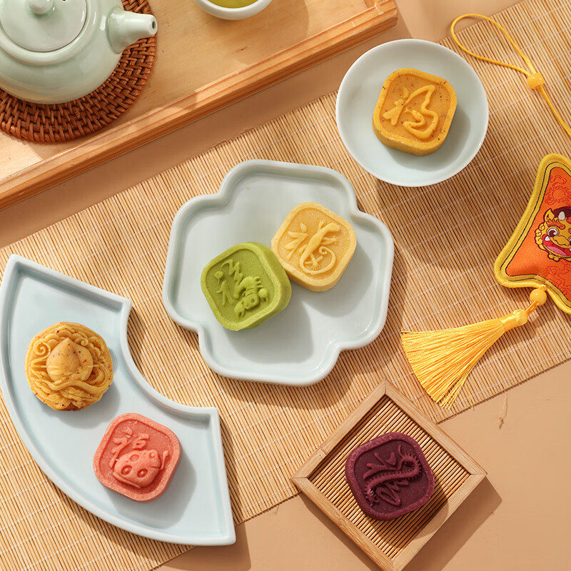 Dragon Boat Festival organic Zongzi gift box high-end gift organic red beans red dates fresh meat zongzi Bean paste cake Dim sum combination package