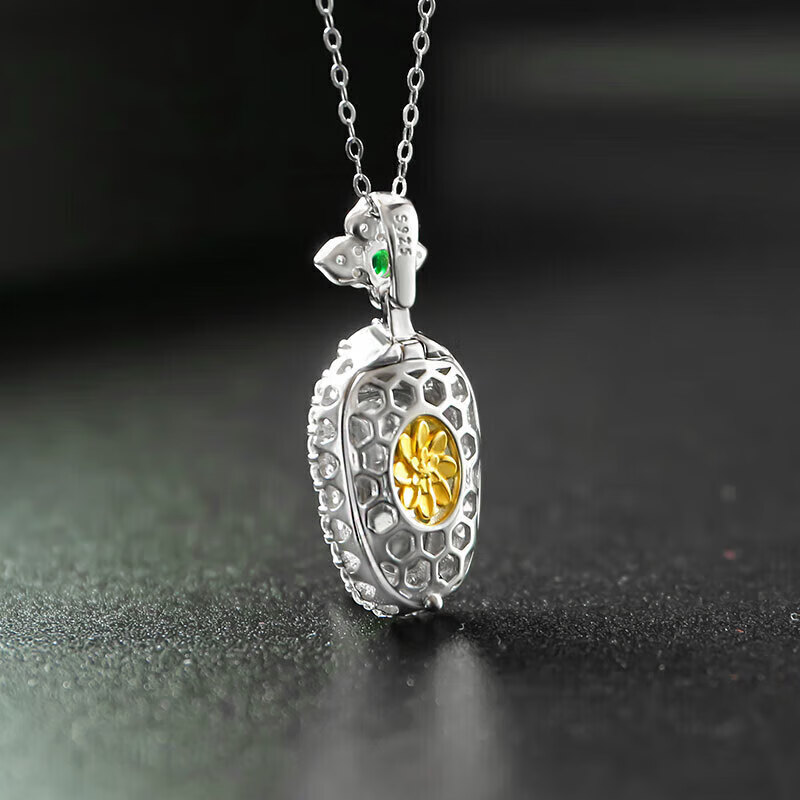 Silver inlaid jadeite pendant women's silver inlaid jade A goods jadeite leaves jade pendant