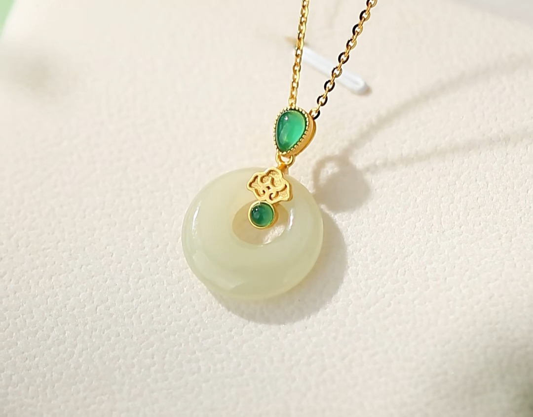 New Hotan Jade Safety Chain Necklace
