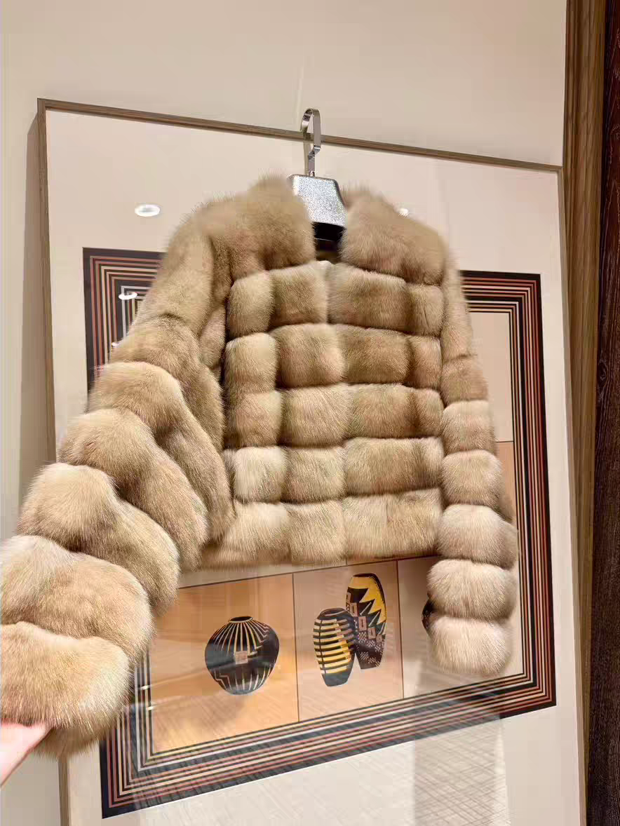 Mink short V-neck exquisite style high luxury fur coat