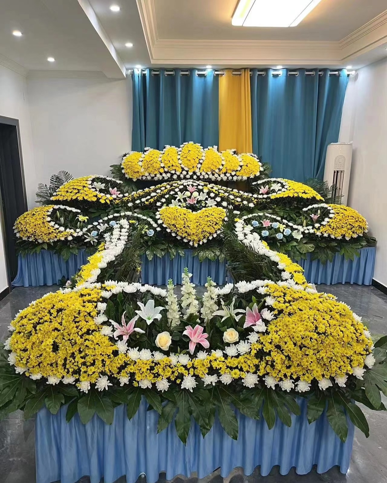 Luxurious surround flower, real flower altar scene decoration