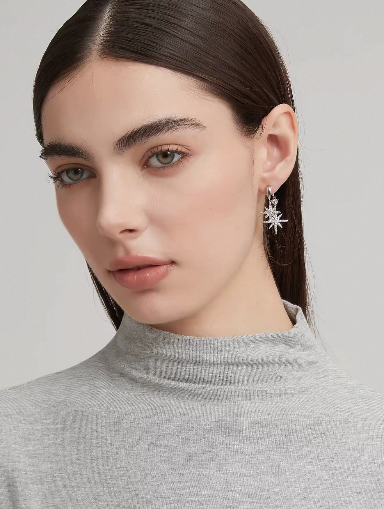 High end, super sparkling, exquisite octagonal star silver diamond studded earrings, earrings