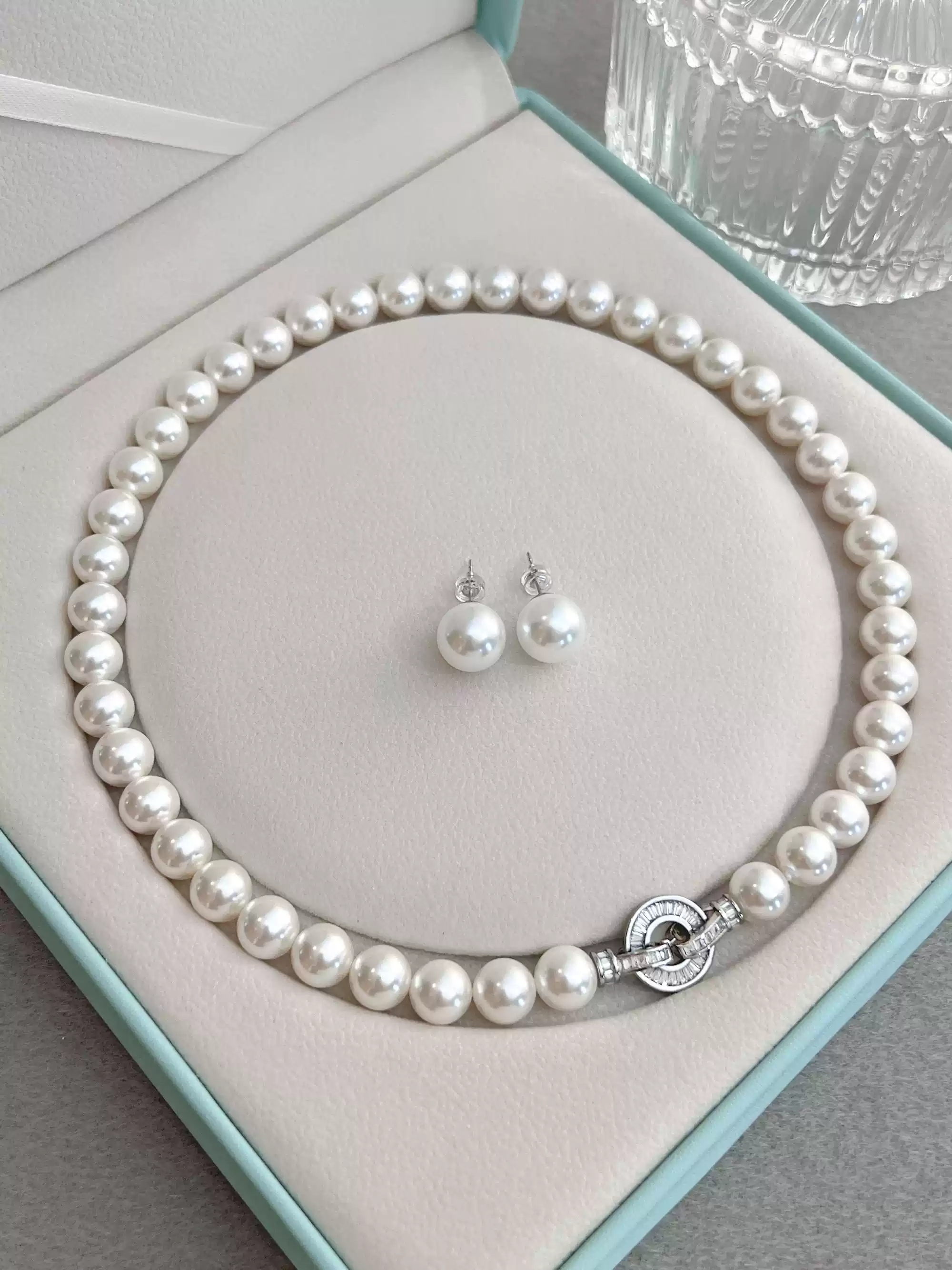 New high-end customized Australian white pearl necklace