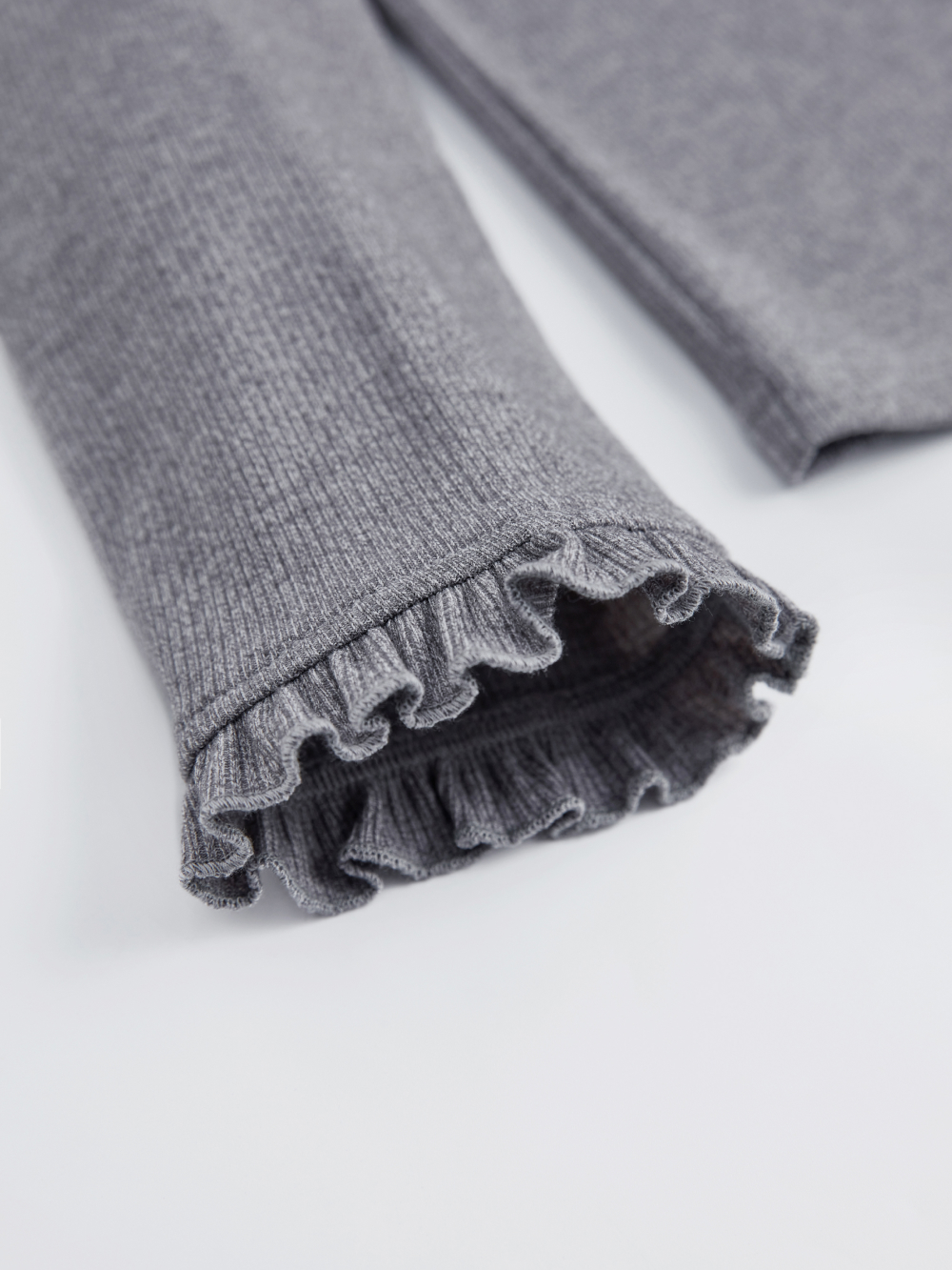 【一部予約販売】 フリルニットトップ – KUOSE.com トップス