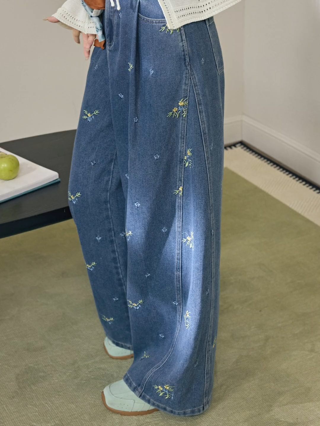 Floral Embroidered Wide Leg Jeans – KUOSE.com