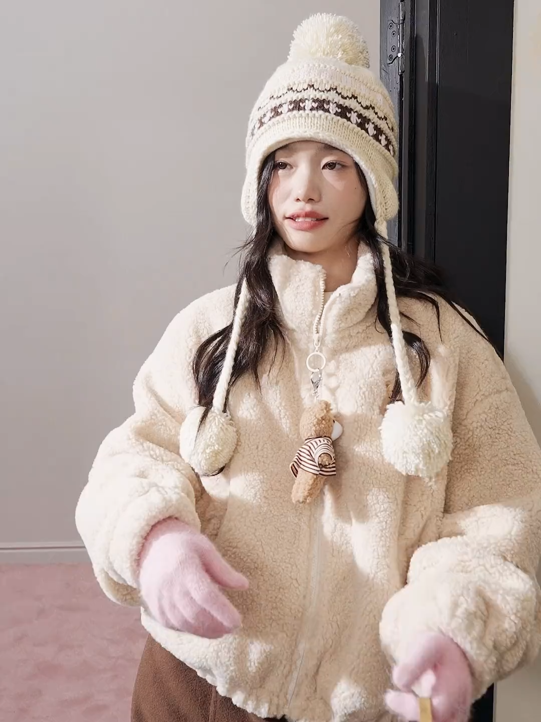 kuose アウター Fluffy Teddy Jacket with Decorative Charm – KUOSE.com