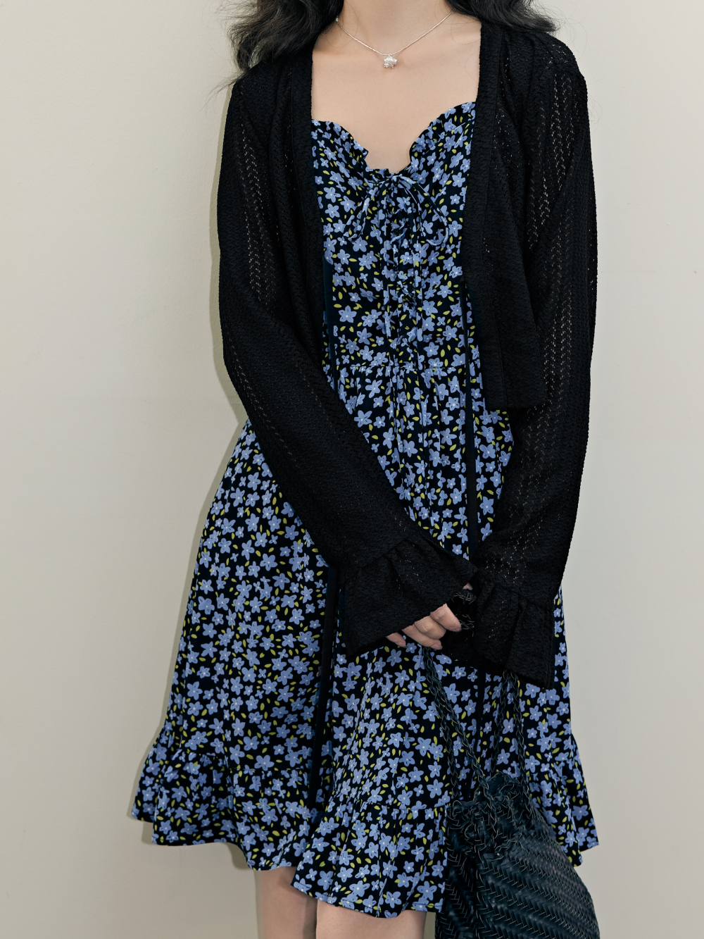 カーディガンと花柄のドレス – KUOSE.com カーディガンと花柄のドレス – KUOSE.com