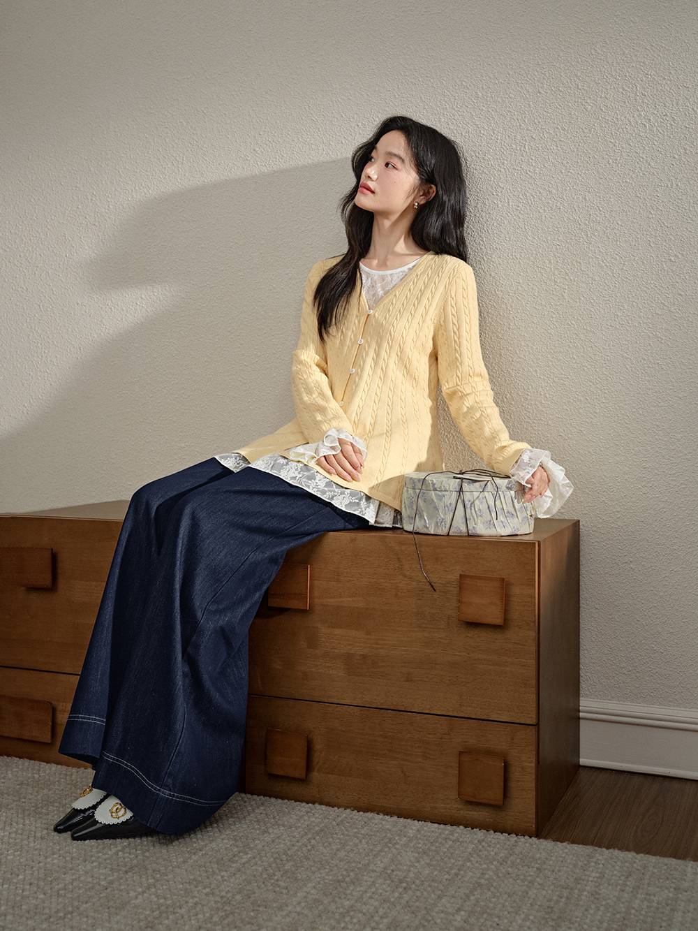 Knit Top and Lace Undershirt – KUOSE.com