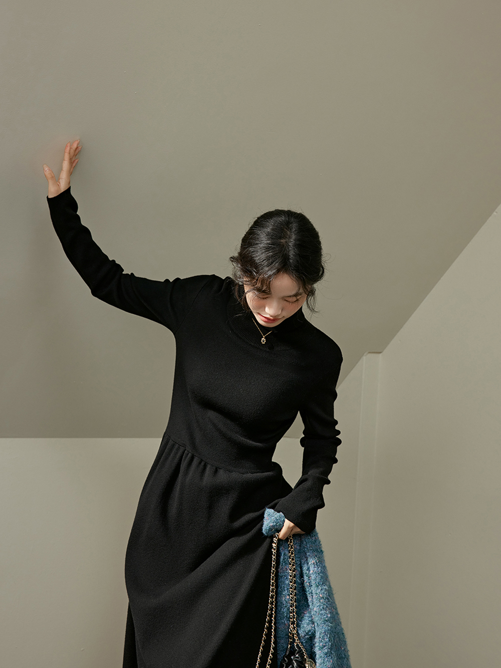 ワンピース KIMHEKIM DETACHABLE CHAIN STRAP WOOL KNITTED DRESS BLACK DRESSES