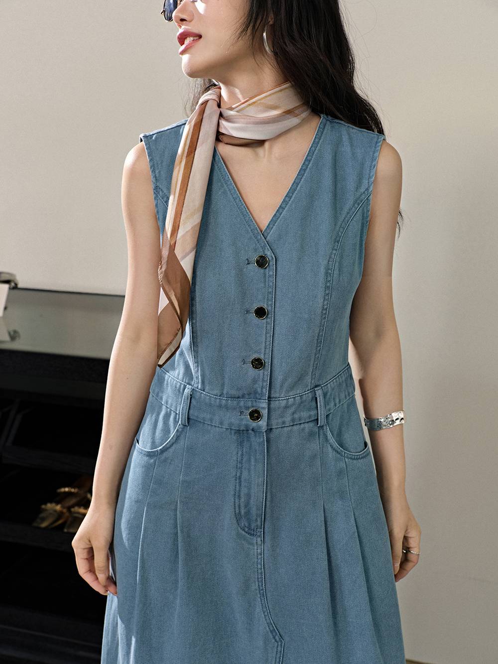 yuyu様12/10⭕️裂きdenimバラとleather   ヘアゴム Front Slit Denim Dress – KUOSE.com