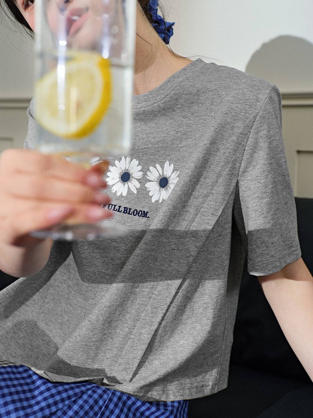 Asymmetrical Hem T-shirt – KUOSE.com Asymmetrical Hem T-shirt – KUOSE.com