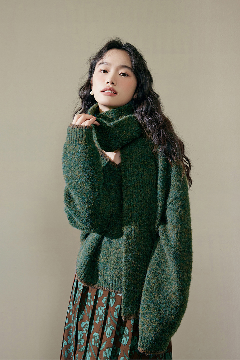 Knit Sweater Scarf Set KUOSE