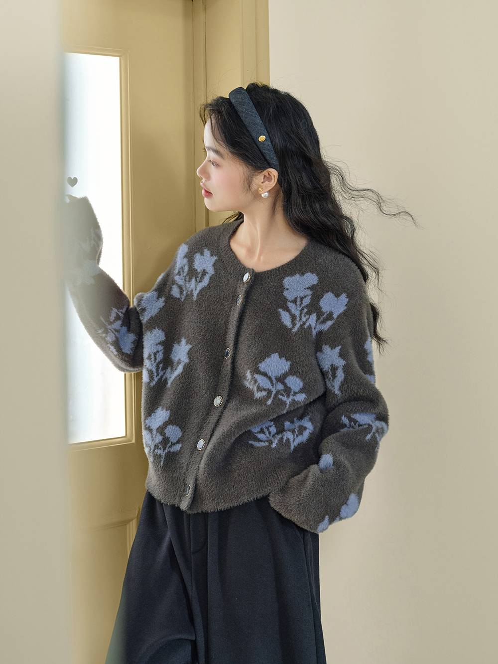 Floral selling sweater