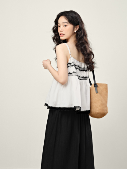 驚きの価格 Embroidery Cami Top – KUOSE.com トップス