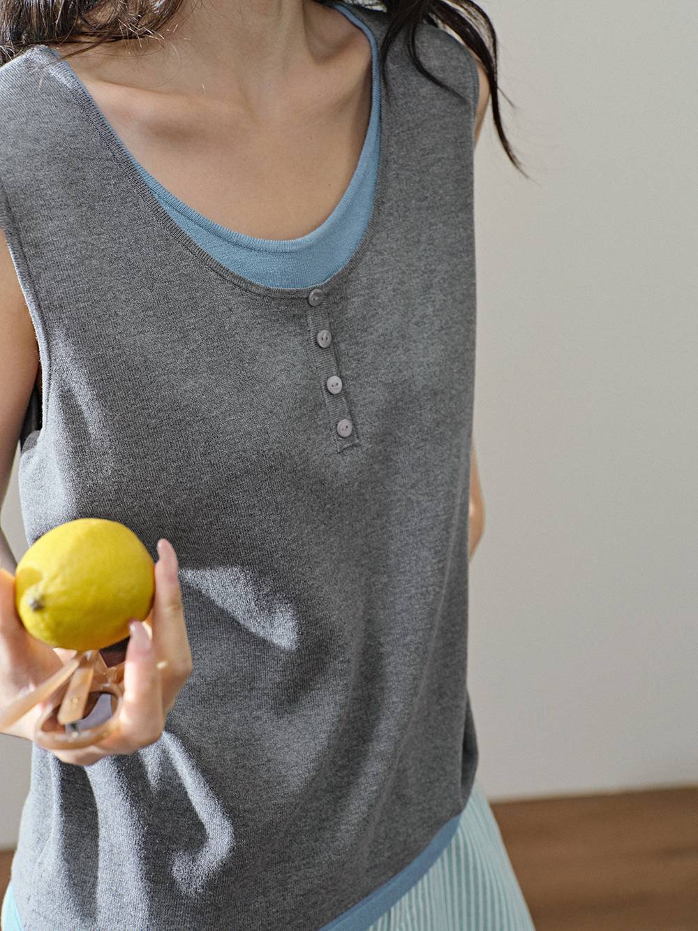 เสื้อกล้ามสองชิ้นปลอม – KUOSE.com