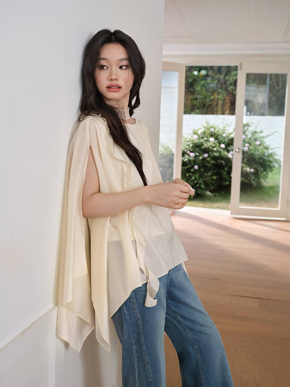 アシンメトリーケープ風ブラウス – KUOSE.com