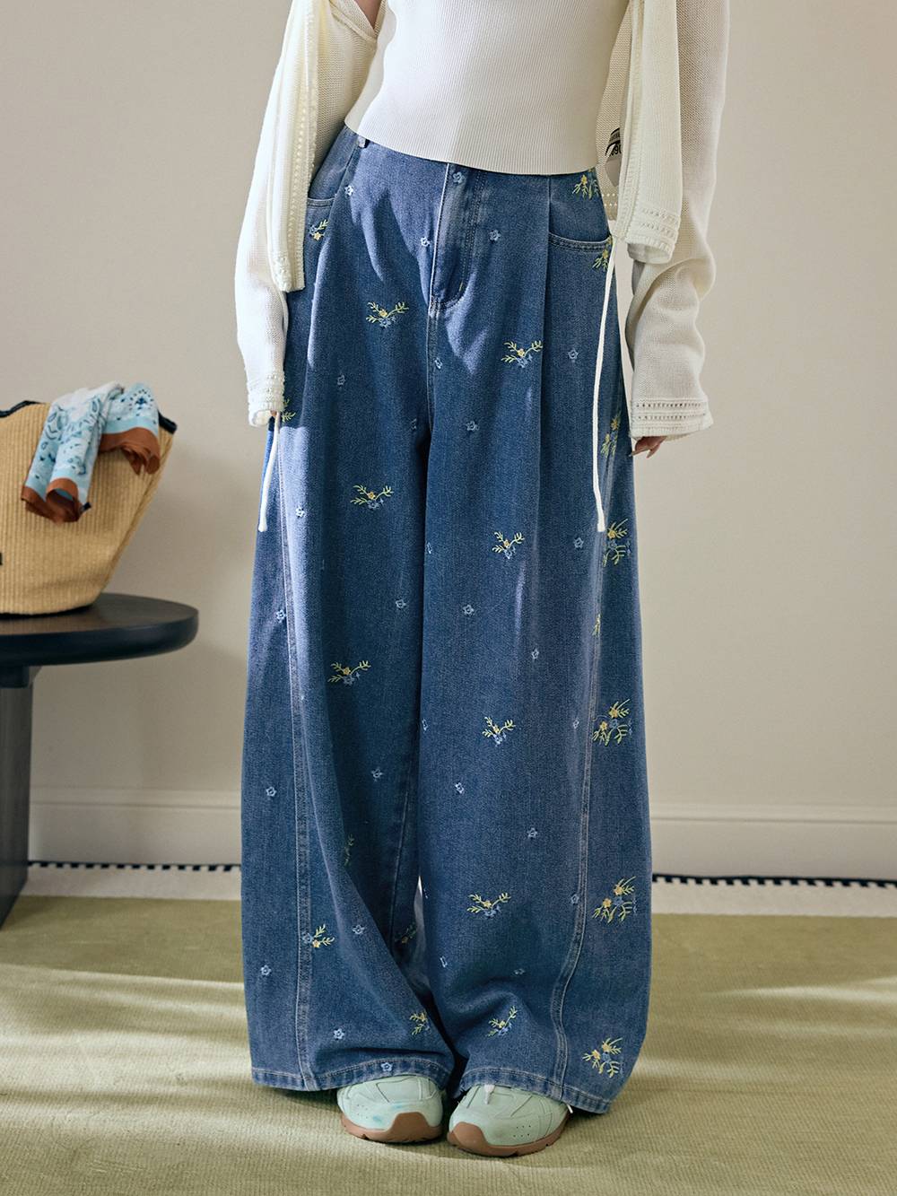 Floral Embroidered Wide Leg Jeans – KUOSE.com