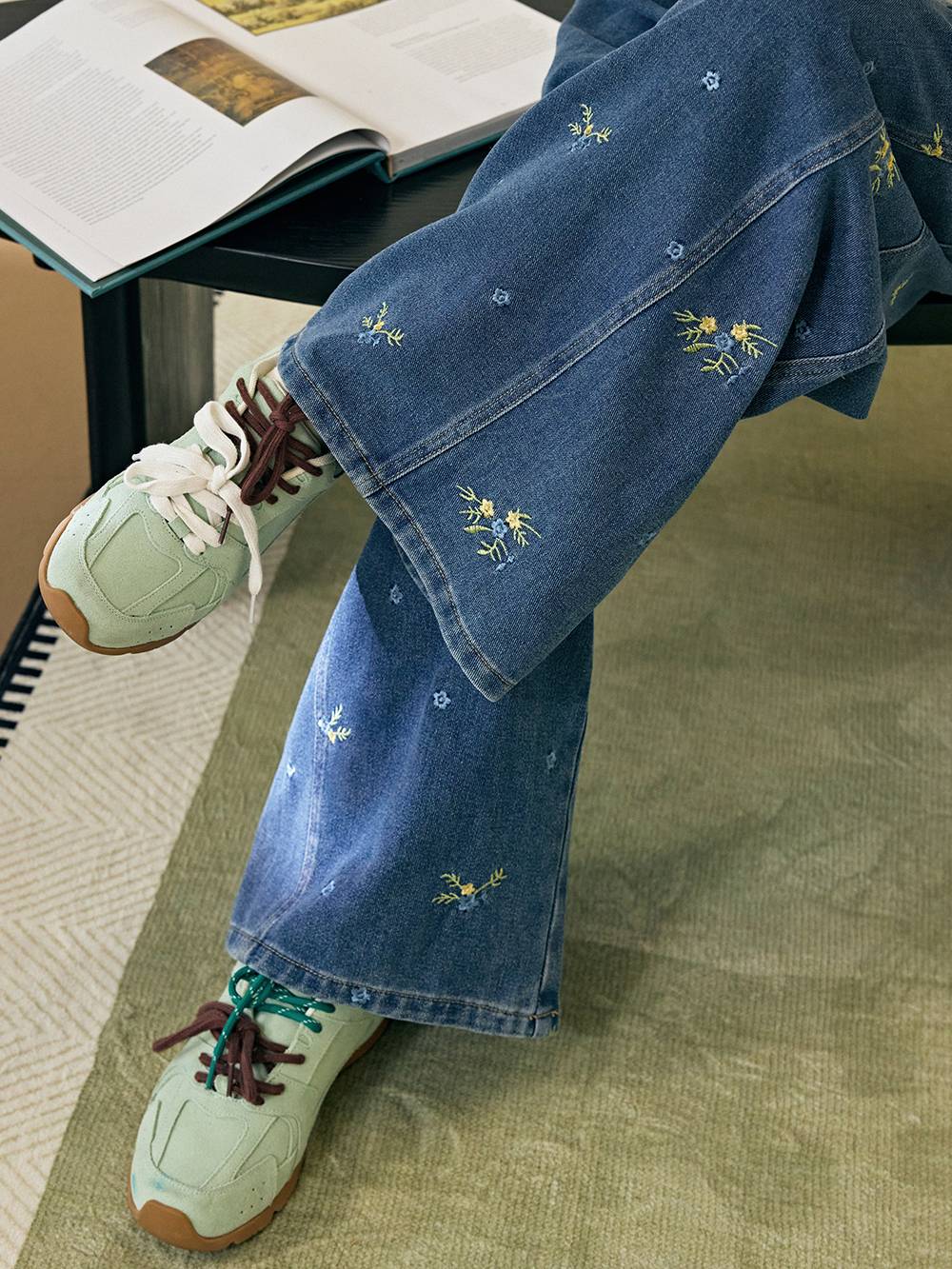 Floral Embroidered Wide Leg Jeans – KUOSE.com
