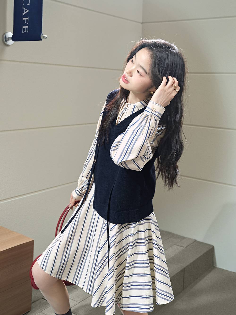 ベストとストライプのドレス – KUOSE.com