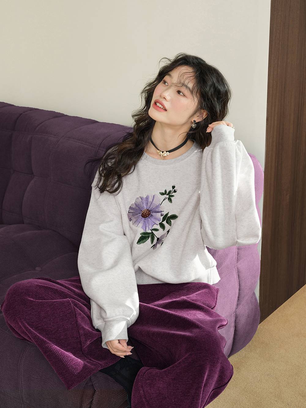 花の刺繍入りスウェットシャツ – KUOSE.com