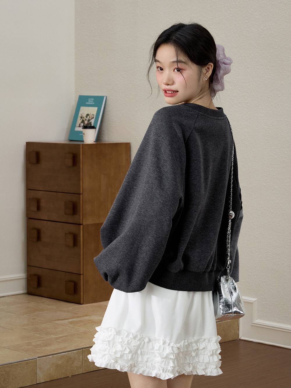 V-neck Tie Sweatshirt – KUOSE.com