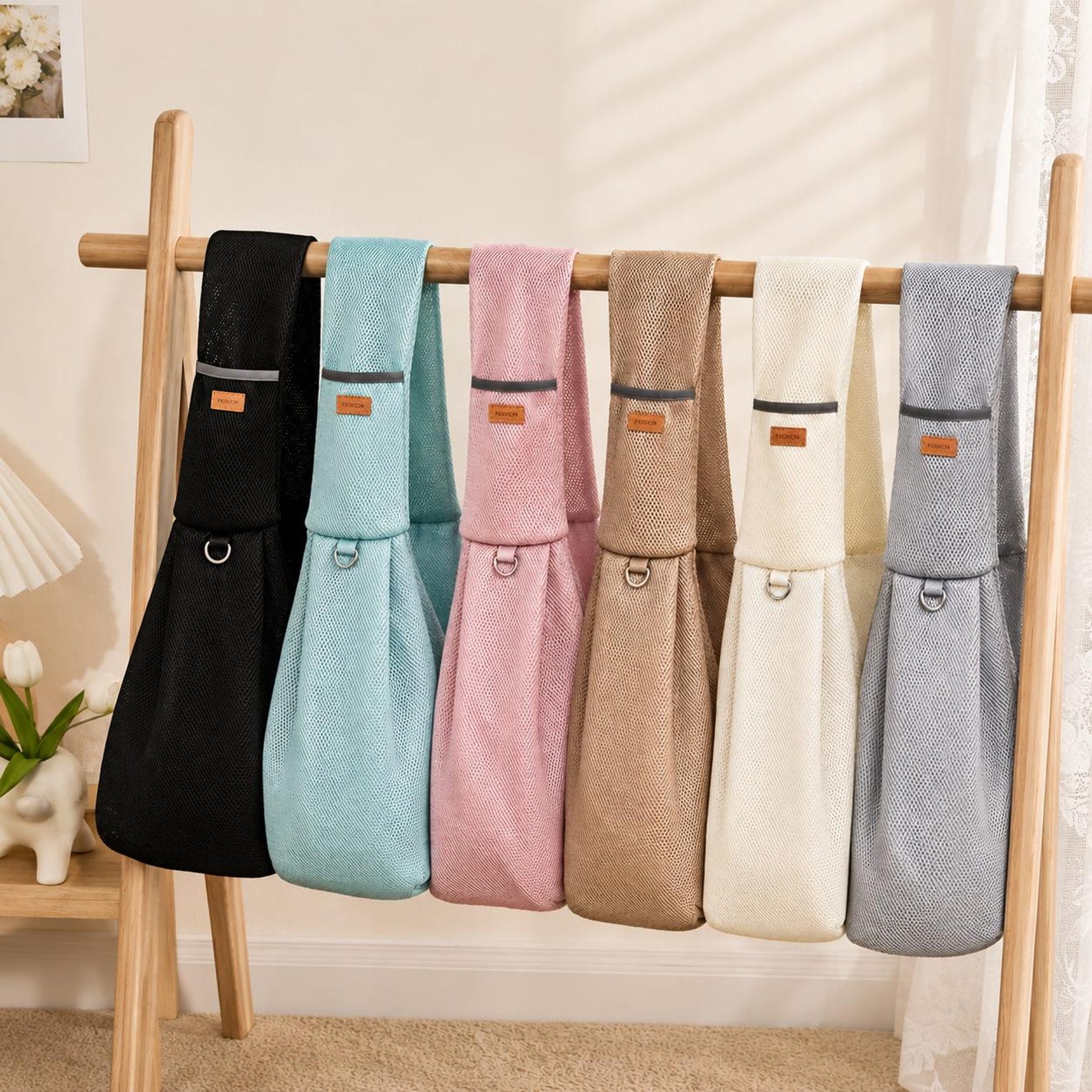 Personalized Hand-Embroidered Breathable Mesh Pet Carrier | inBag92