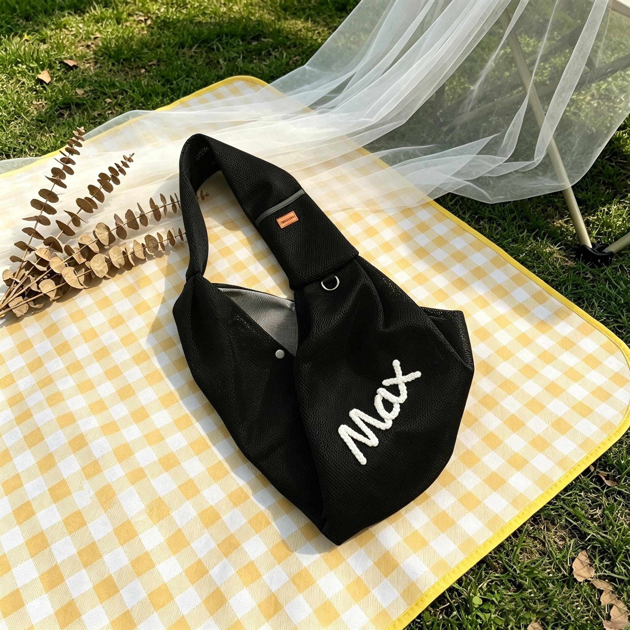 Personalized Hand-Embroidered Breathable Mesh Pet Carrier | inBag92