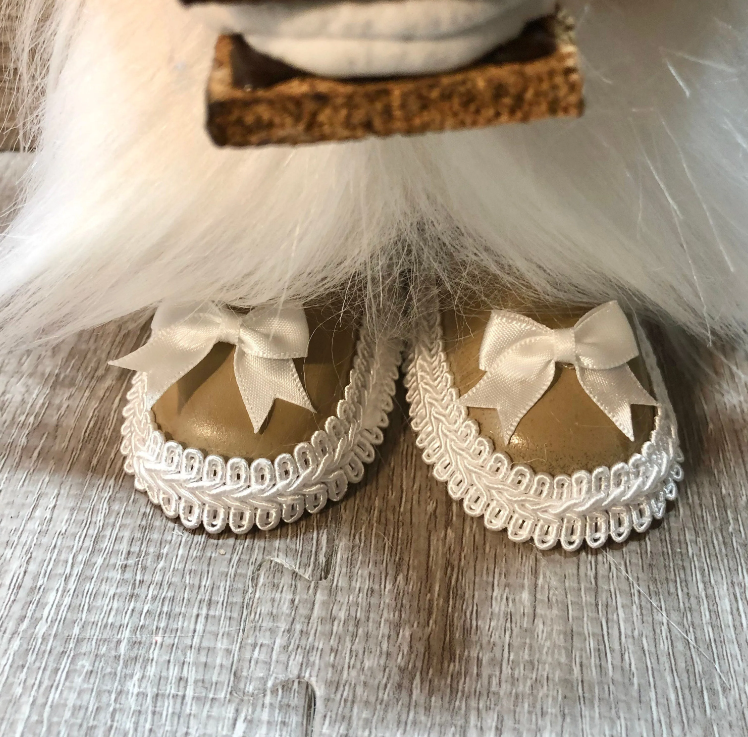 Marshmallow Chocolate Gnome