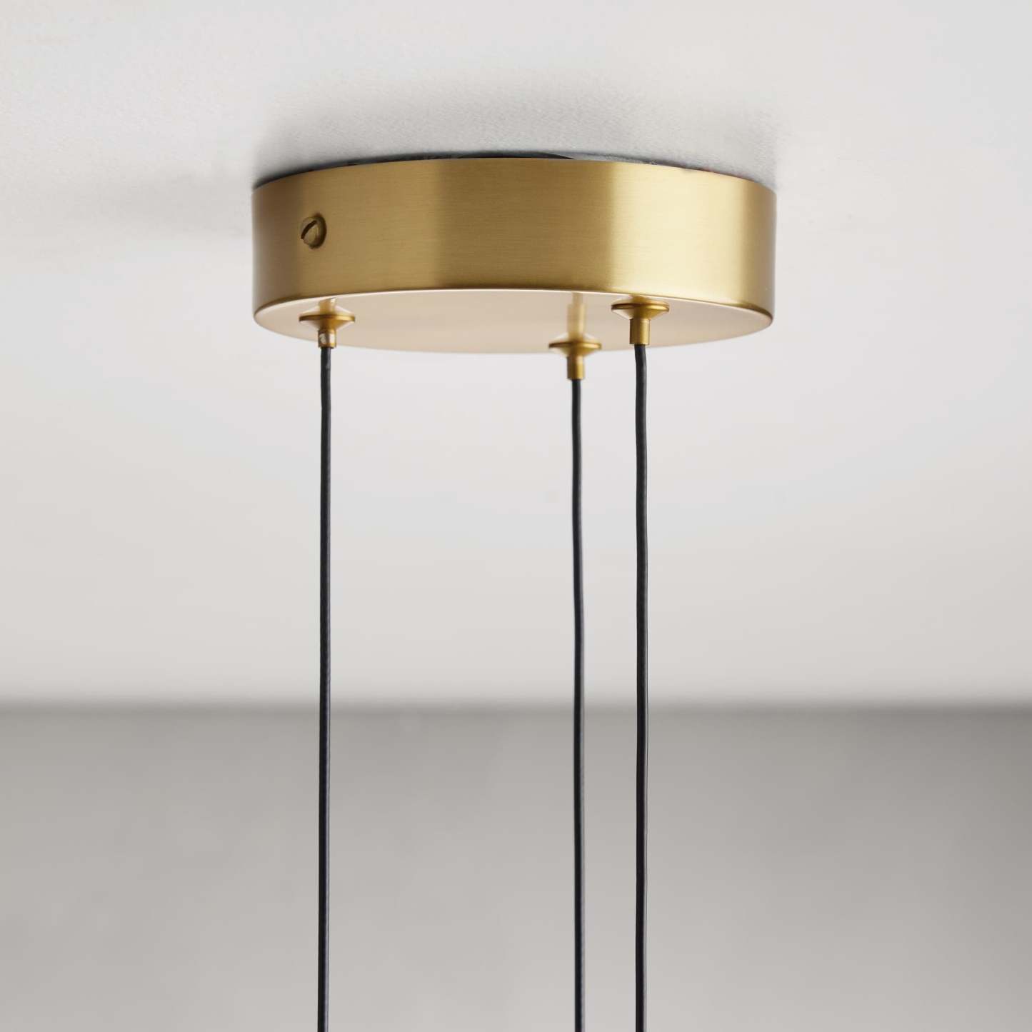Solitaire Pendant Light-VaseLamps
