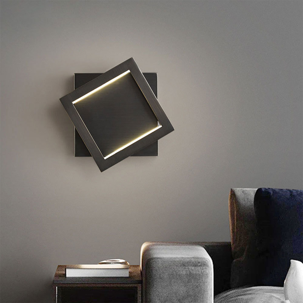 VASELAMPS - Simple Square Brass Wall Sconce-VaseLamps