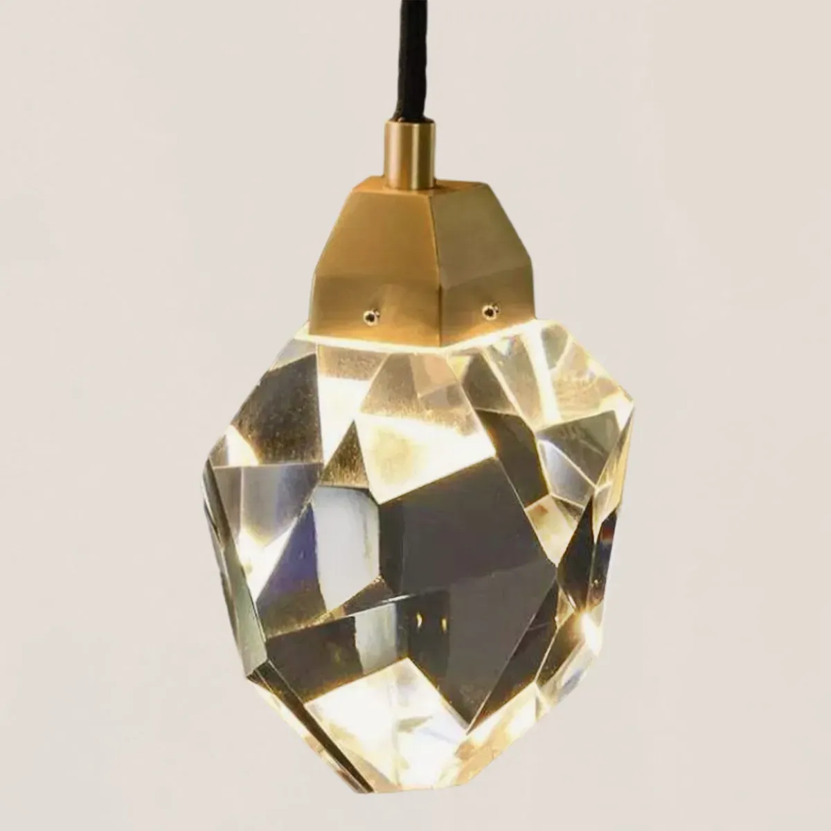 VASELAMPS - Faceted Crystal Prisms Wall Sconce - Cord-VaseLamps