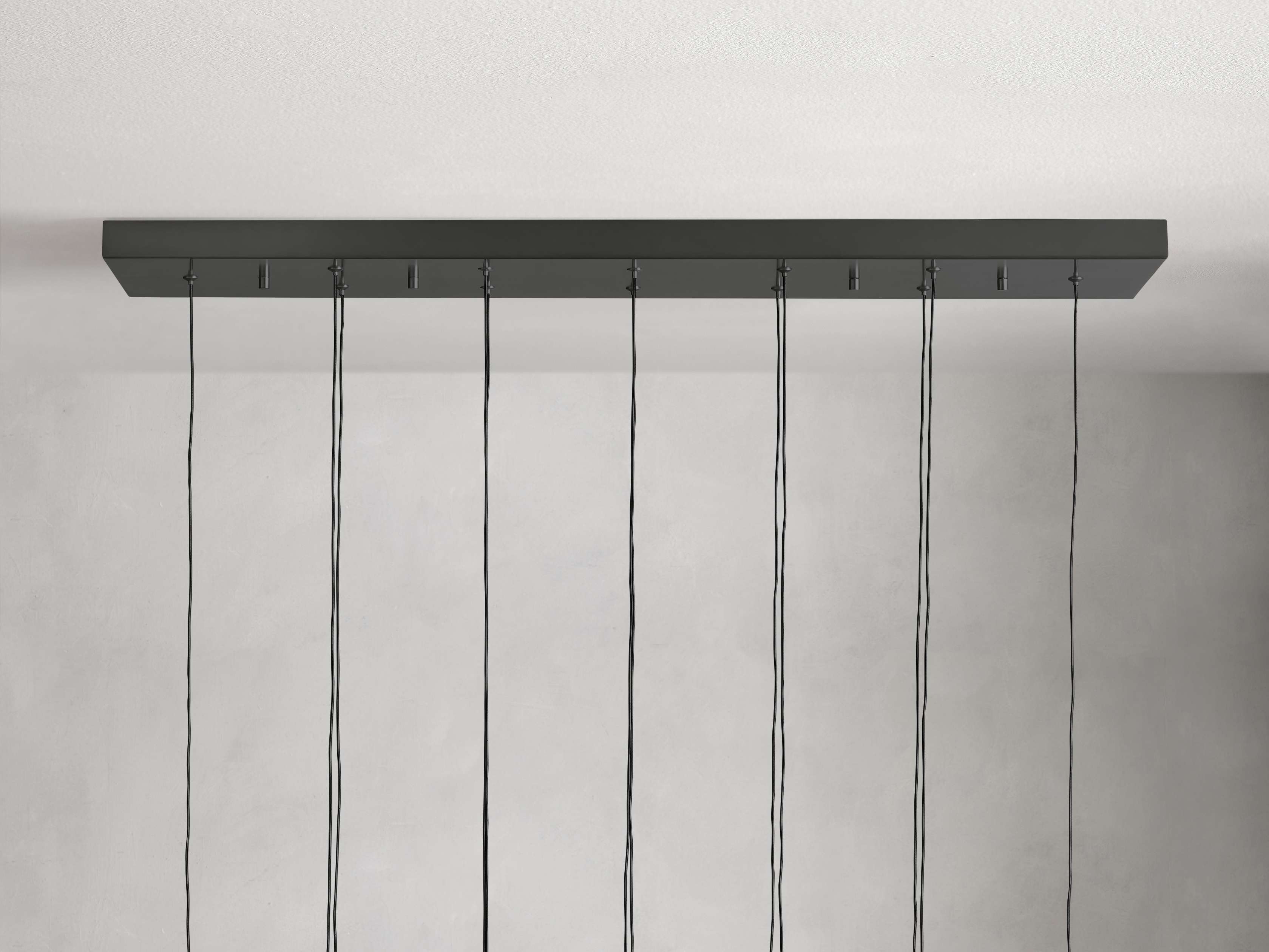 Solitaire Linear Chandelier-VaseLamps