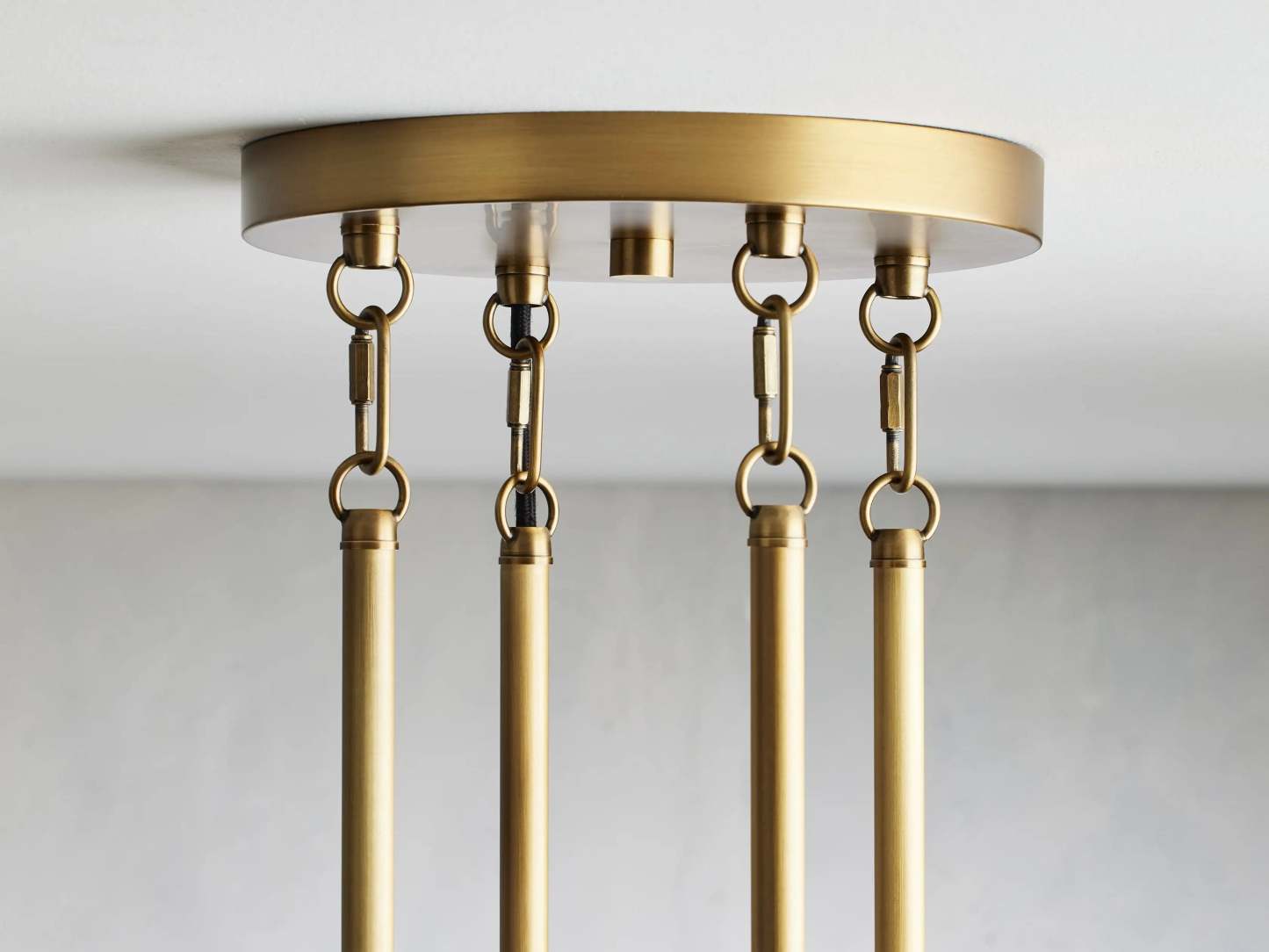 Andreas Round Chandelier-VaseLamps