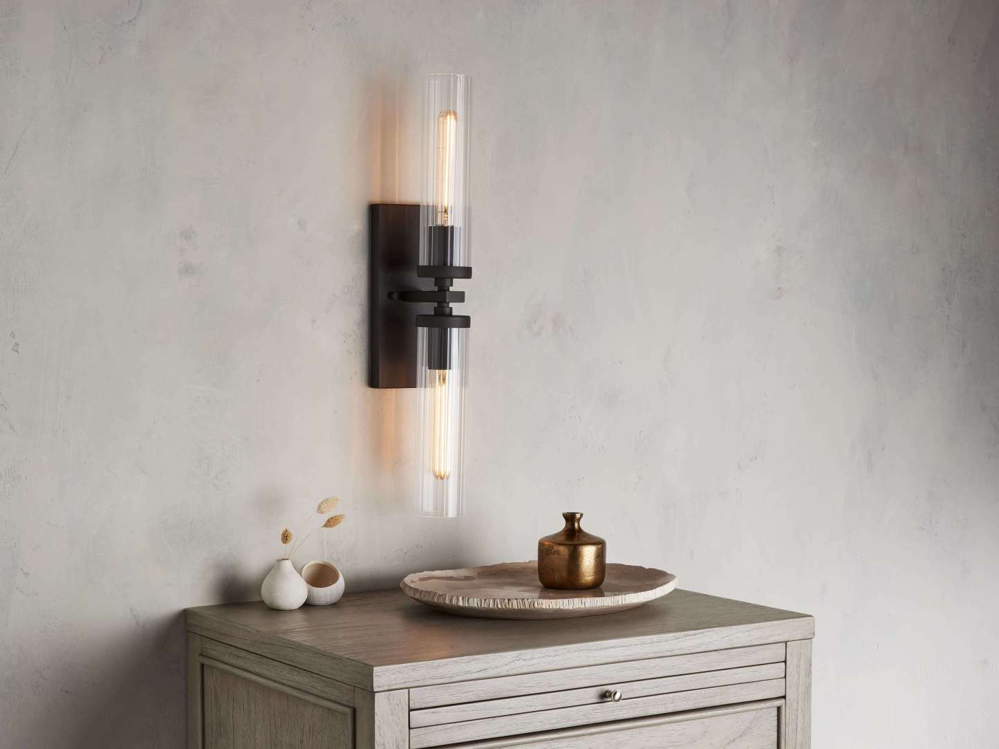 Andreas Linear Wall Sconce-VaseLamps