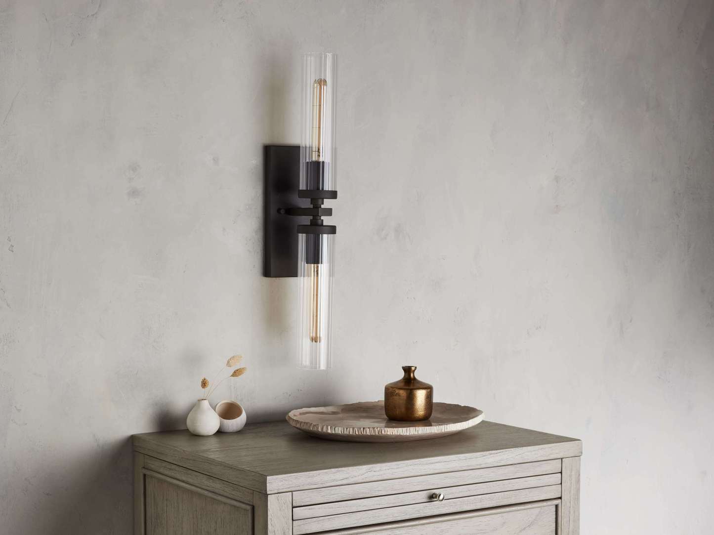 Andreas Linear Wall Sconce-VaseLamps
