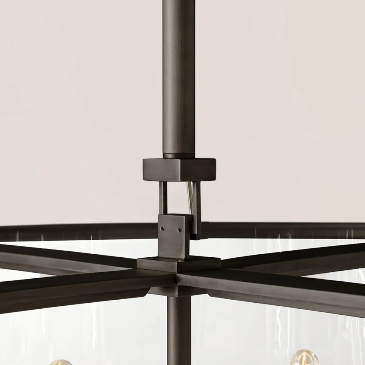 Beckman Modern Round Chandelier-VaseLamps