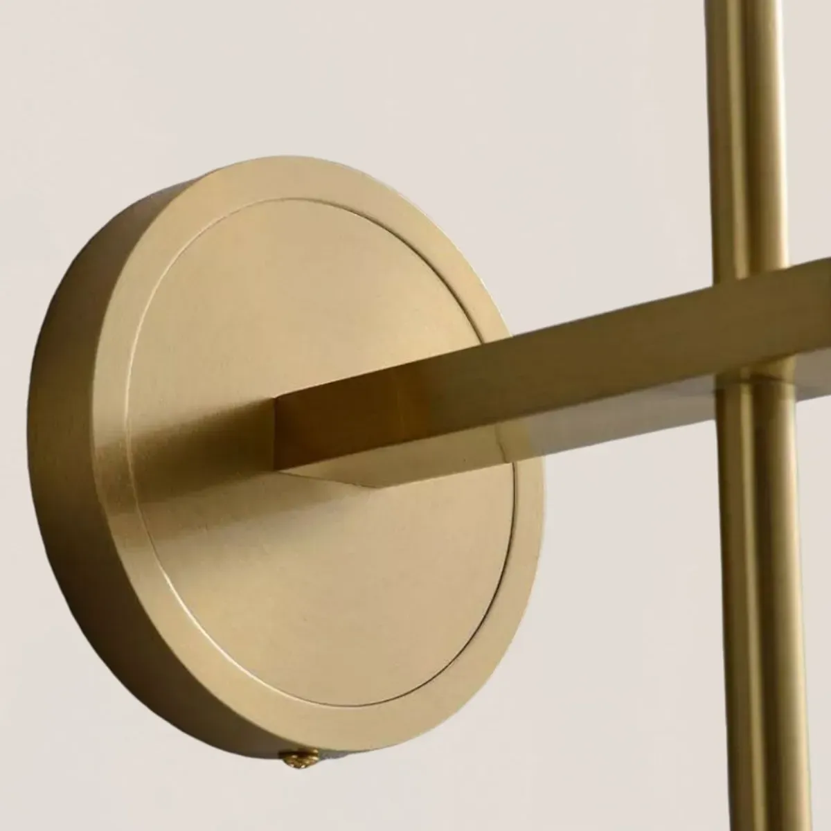 VASELAMPS - Faceted Crystal Prisms Wall Sconce - Rod-VaseLamps