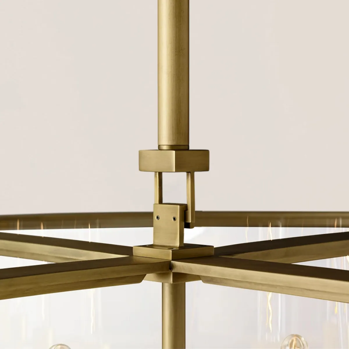 Beckman Modern Round Chandelier-VaseLamps