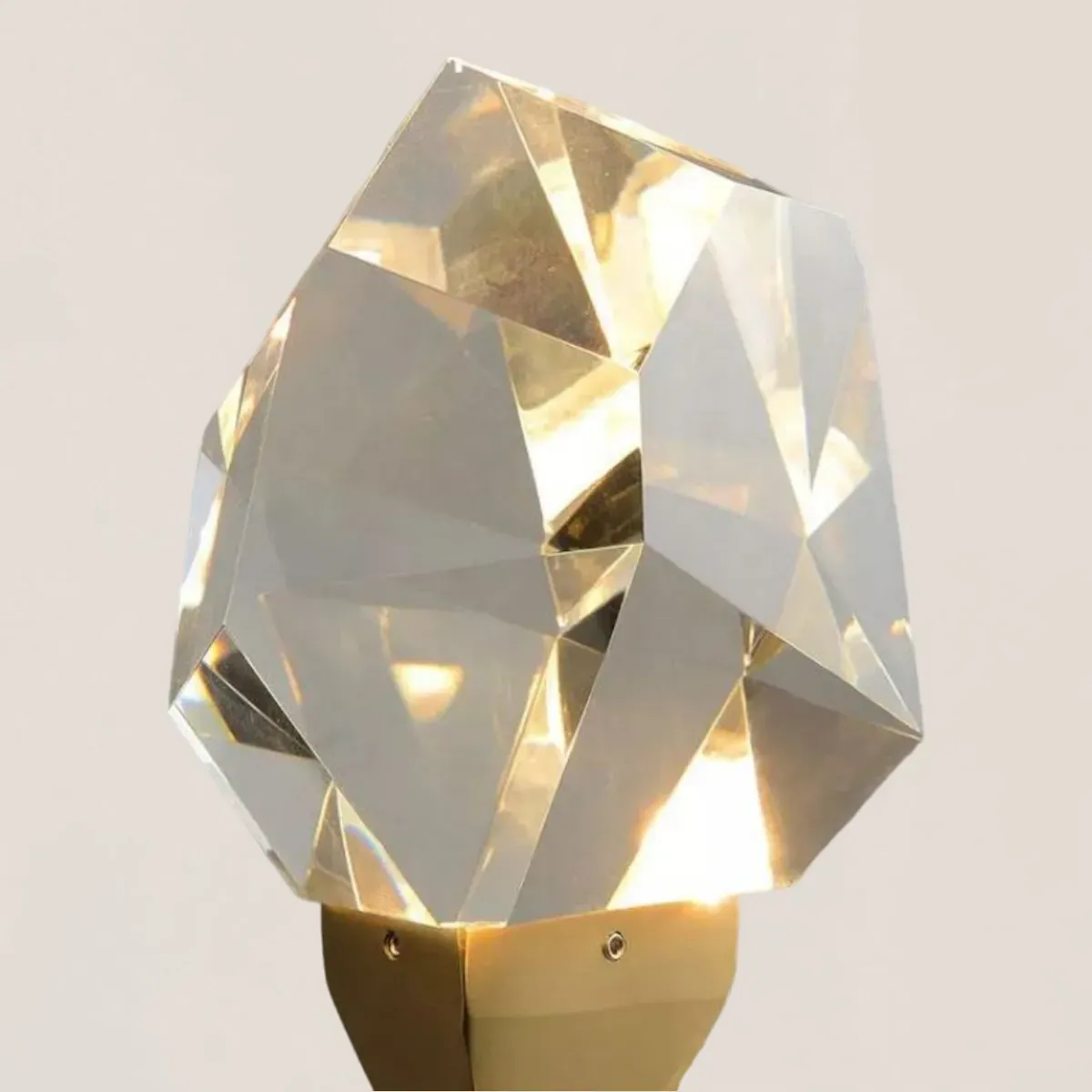 VASELAMPS - Faceted Crystal Prisms Wall Sconce - Rod-VaseLamps